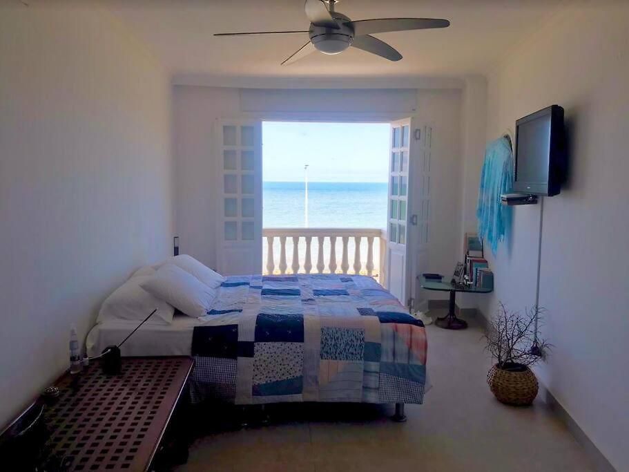Apt. With Rooftop & Ocean View In The Old Apartment