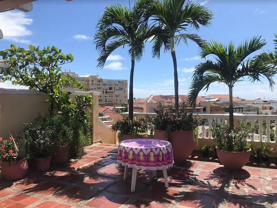 Apt. With Rooftop & Ocean View In The Old Cartagena