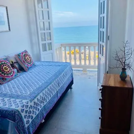 Apt. With Rooftop & Ocean View In The Old Apartment