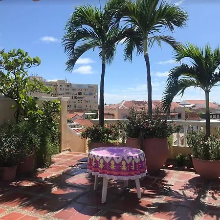 Apt. With Rooftop & Ocean View In The Old Cartagena